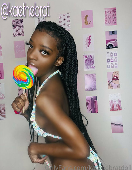 Photo nue de fuite OnlyFans de Kaethebratdoll