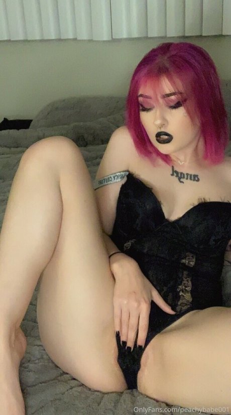 Photo nue de fuite OnlyFans de Peachybabe001