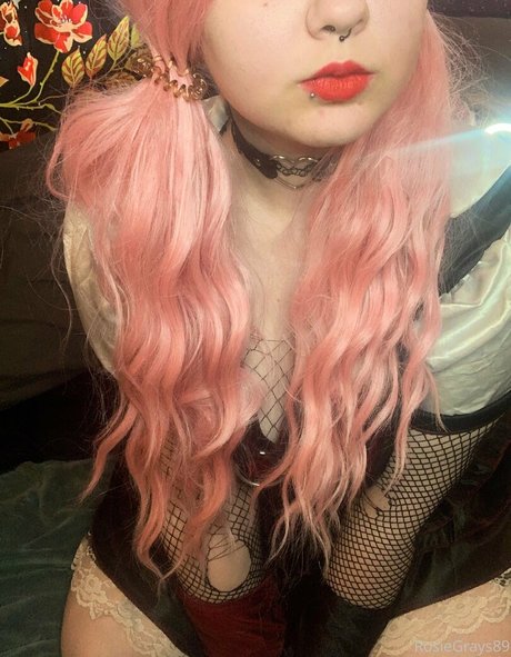 Photo nue de fuite OnlyFans de Rosiegrays89