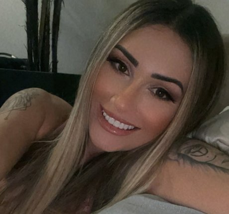 Photo nue de fuite OnlyFans de Vivi Marcon