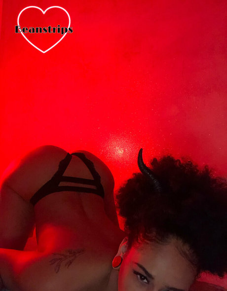 Photo nue de fuite OnlyFans de Spicybeantv