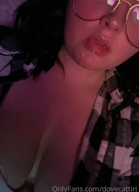 Photo nue de fuite OnlyFans de Dovecattiri