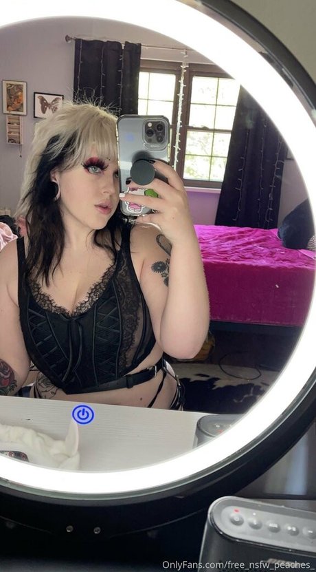 Photo nue de fuite OnlyFans de Freensfwpeaches