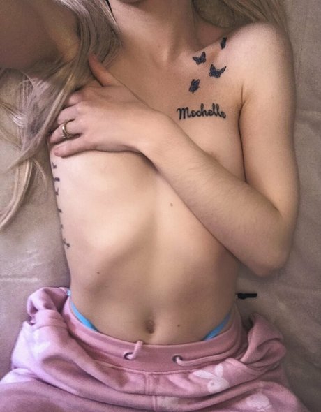 Photo nue de fuite OnlyFans de Adrianabanana420