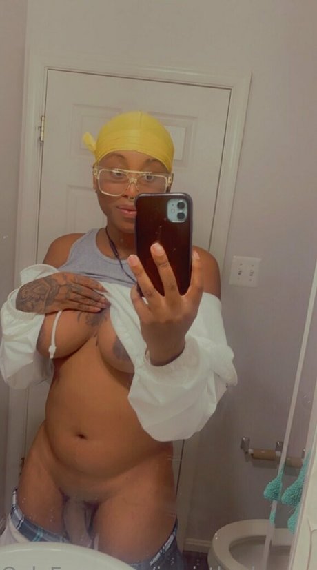 Photo nue de fuite OnlyFans de Jerrithedancer