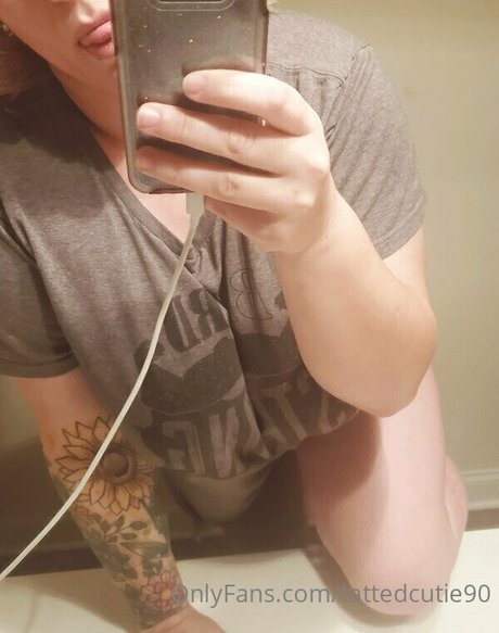 Photo nue de fuite OnlyFans de Tattedcutie90