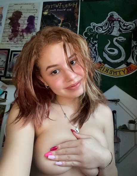 Photo nue de fuite OnlyFans de Roseth0rnsfree