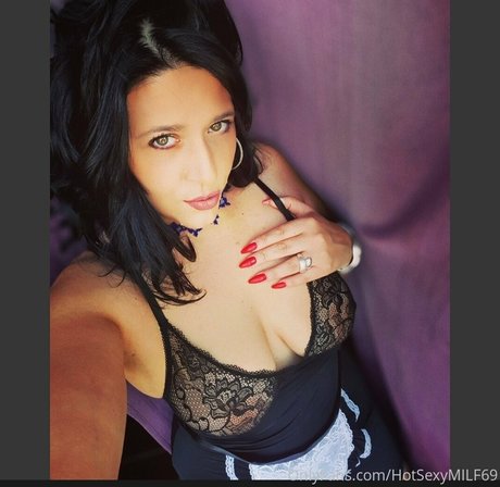 Photo nue de fuite OnlyFans de Hotsexymommy69