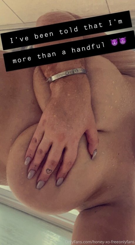 Photo nue de fuite OnlyFans de Thrilllhoefree