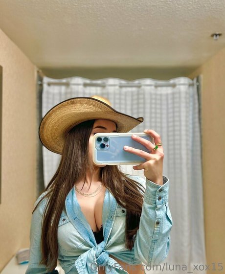 Photo nue de fuite OnlyFans de Lunaxox15