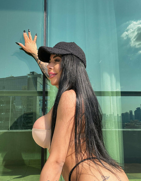Photo nue de fuite OnlyFans de Arianaxxl