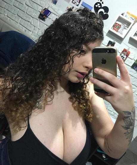 Ashley Alves
