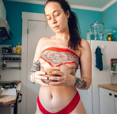 Photo nue de fuite OnlyFans de Nina Defilla