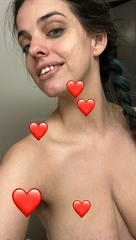 Photo nue de fuite OnlyFans de Raeoticneutral