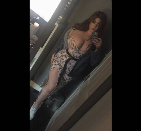 Photo nue de fuite OnlyFans de Heys0phie