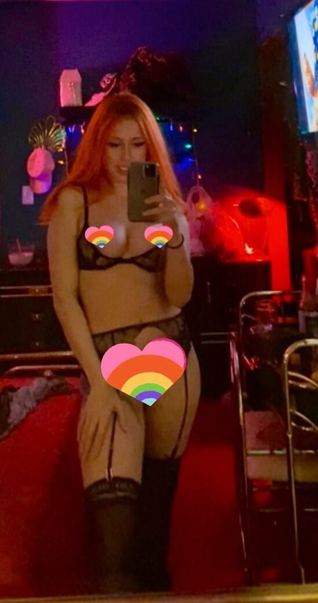 Photo nue de fuite OnlyFans de Nudymagazineday