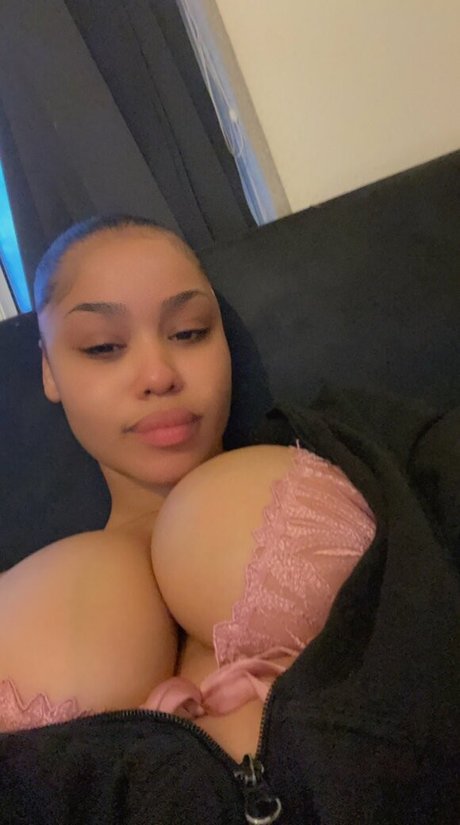 Photo nue de fuite OnlyFans de Keanna Theo