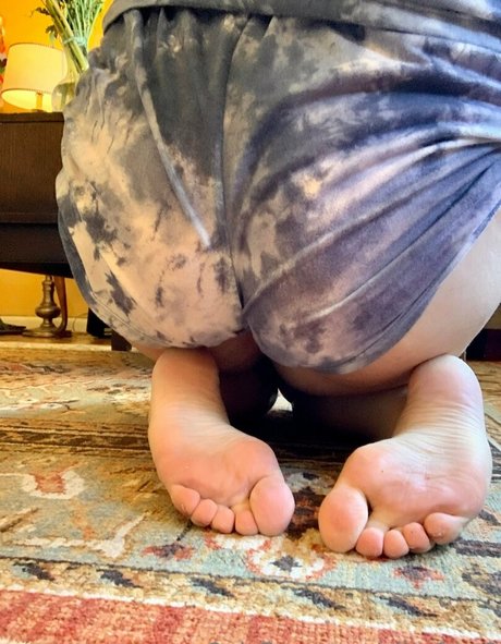 Photo nue de fuite OnlyFans de Ellesfeet8