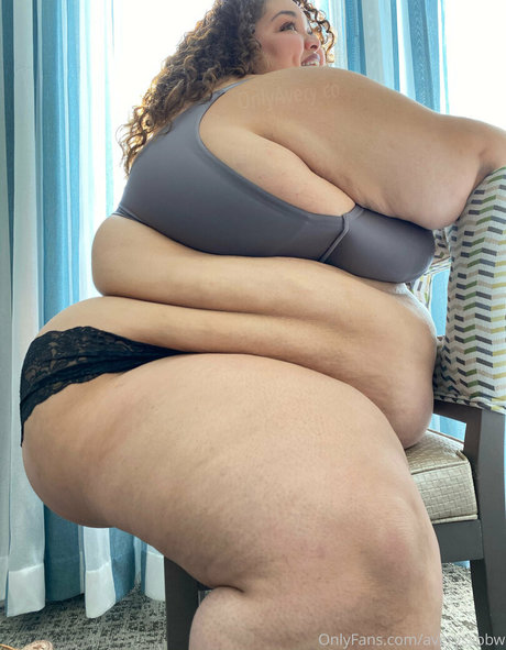 Photo nue de fuite OnlyFans de Averyssbbw