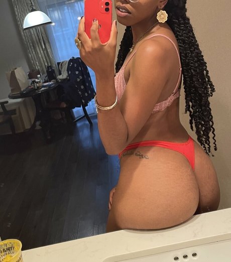 Photo nue de fuite OnlyFans de Asokahxxx