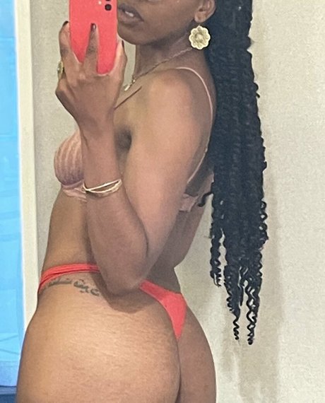 Photo nue de fuite OnlyFans de Asokahxxx