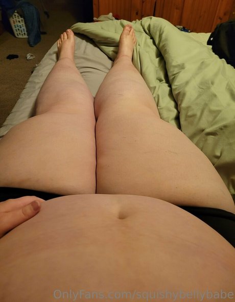 Photo nue de fuite OnlyFans de Squishybellybabe