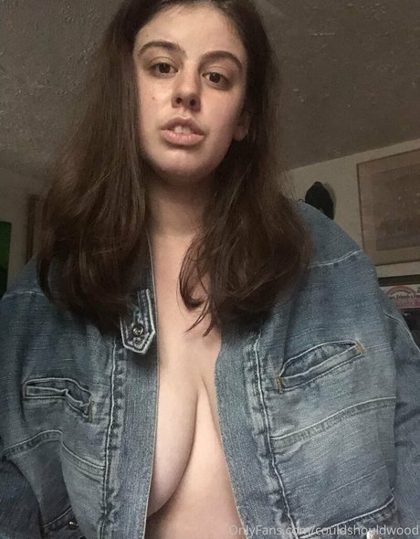 Photo nue de fuite OnlyFans de Couldshouldwood
