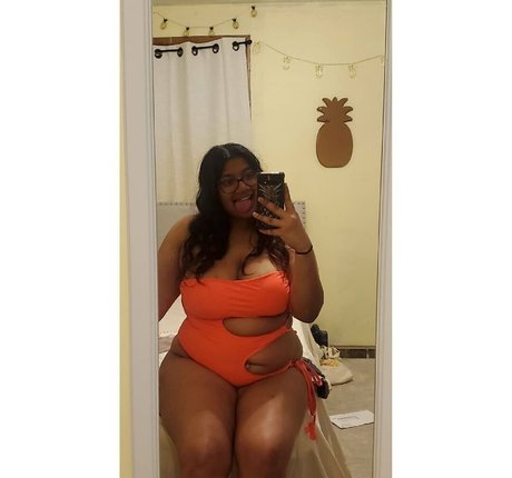 Photo nue de fuite OnlyFans de Lilpineapple16