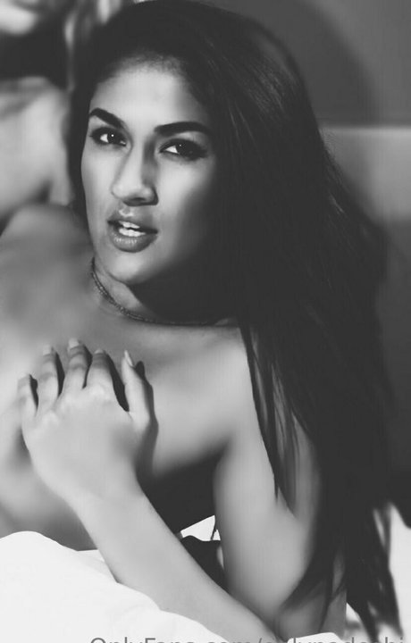 Photo nue de fuite OnlyFans de Onlynadeshi