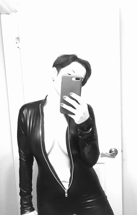 Photo nue de fuite OnlyFans de Unconstrainedbyu