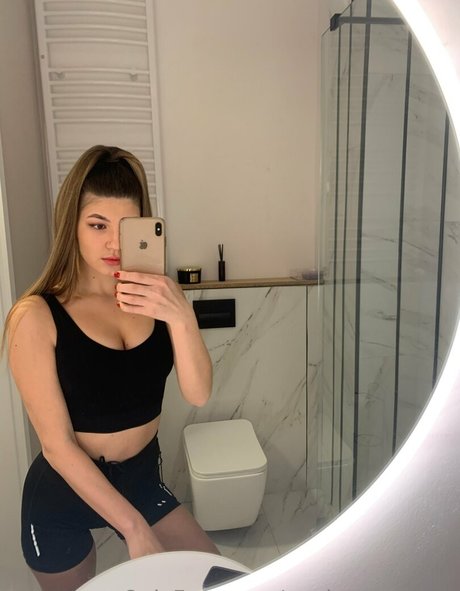 Annie_so_sweet