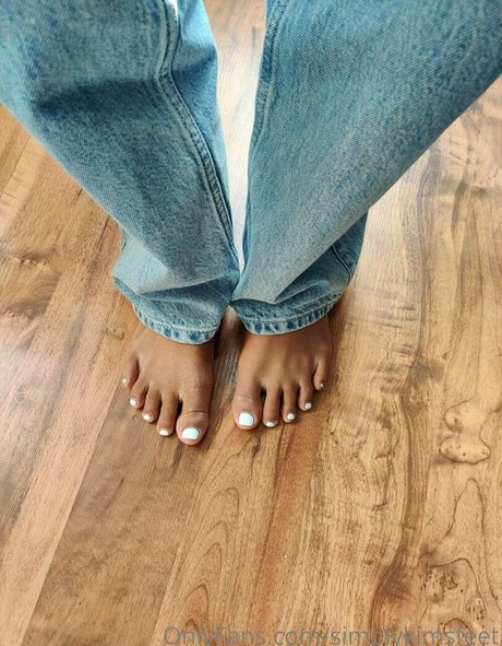 Photo nue de fuite OnlyFans de Simplykimsfeet