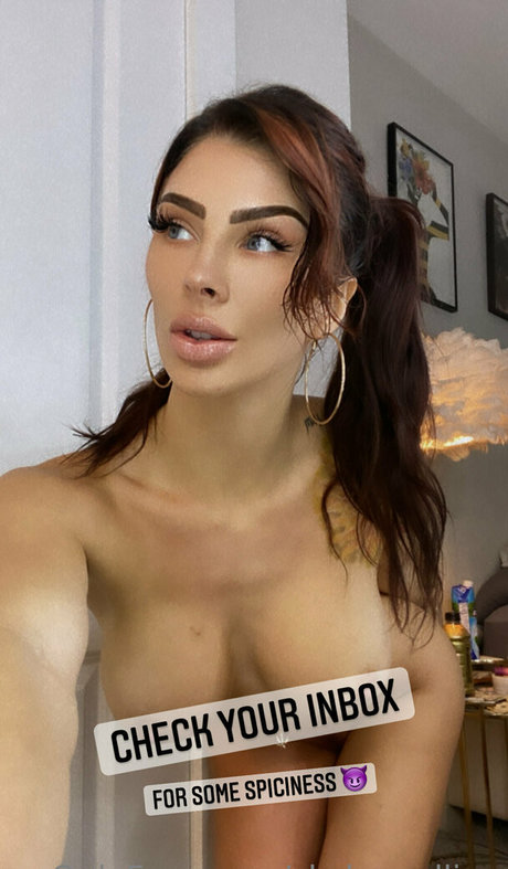 Photo nue de fuite OnlyFans de Skylarwalling