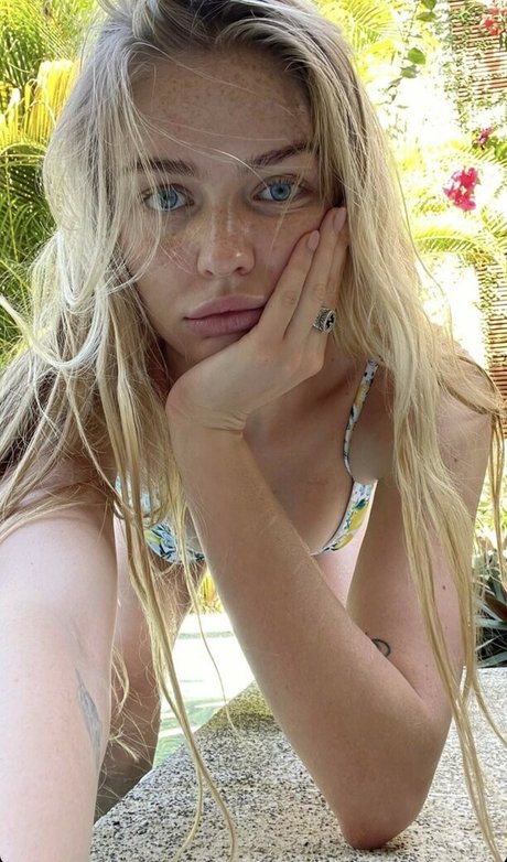 Annika Boron