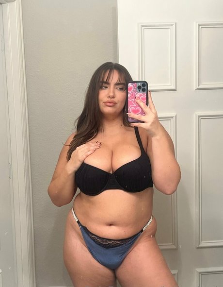 Photo nue de fuite OnlyFans de Juliiaaberitttt