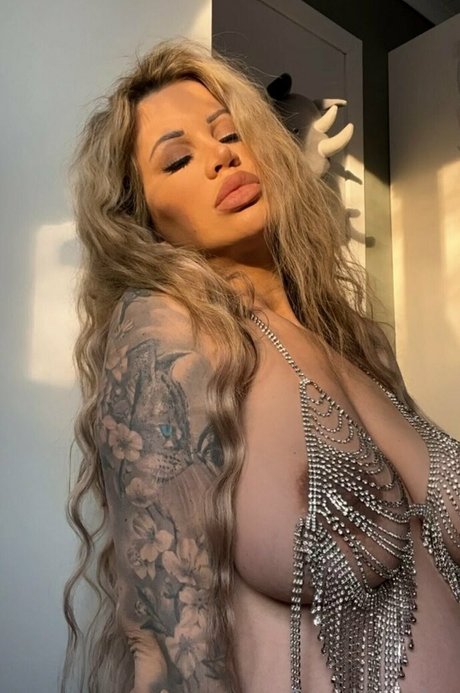 Photo nue de fuite OnlyFans de Sandrareichefree