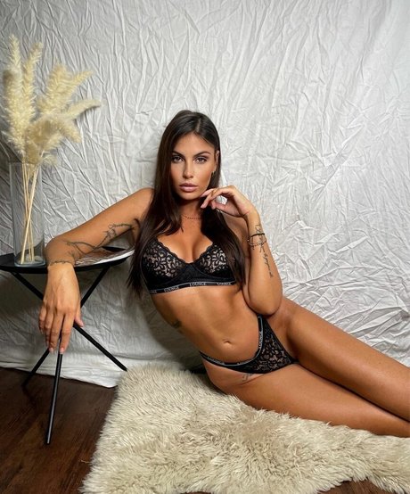 Photo nue de fuite OnlyFans de Natasha Nesci