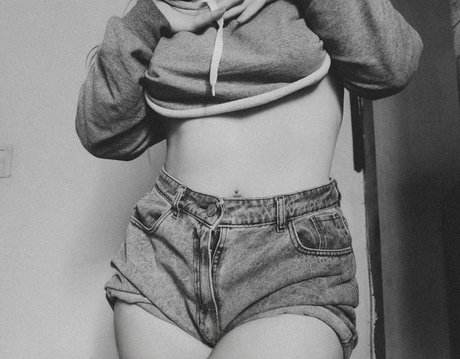 Photo nue de fuite OnlyFans de Itsmeskylark