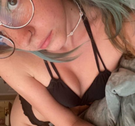 Photo nue de fuite OnlyFans de Hunts Asmr