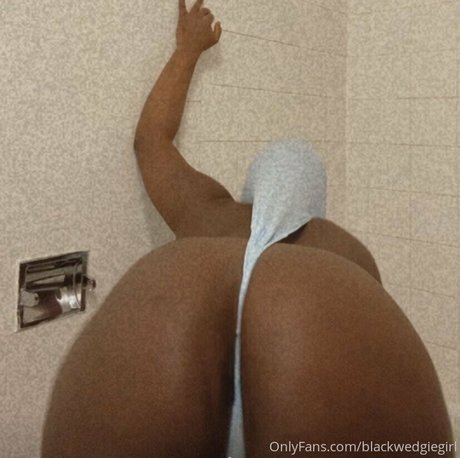 Photo nue de fuite OnlyFans de Ghettowedgies
