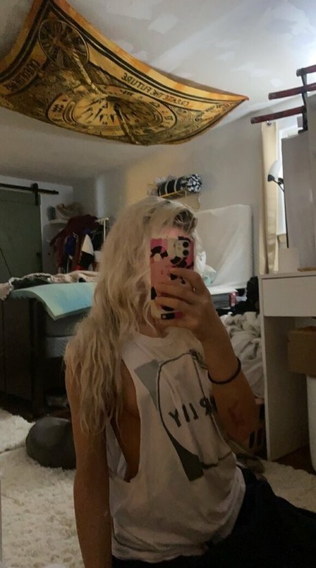 Photo nue de fuite OnlyFans de Bellahaleyyy