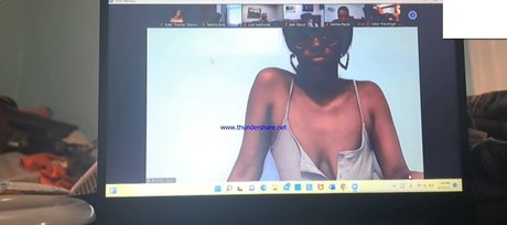 Photo nue de fuite OnlyFans de Shenanigans