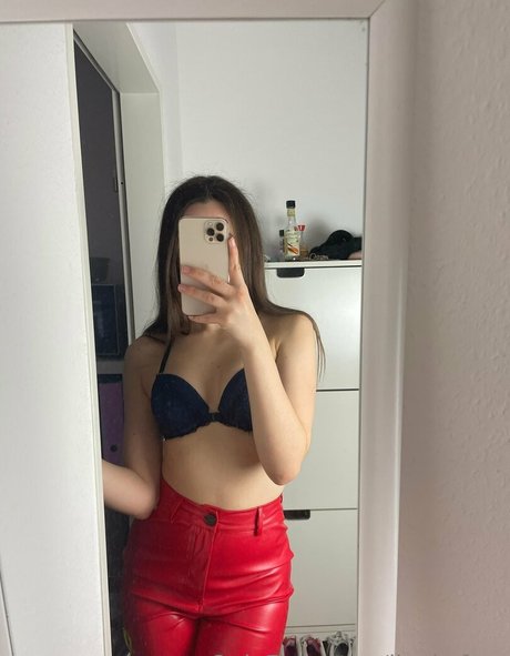 Photo nue de fuite OnlyFans de Liyahfree