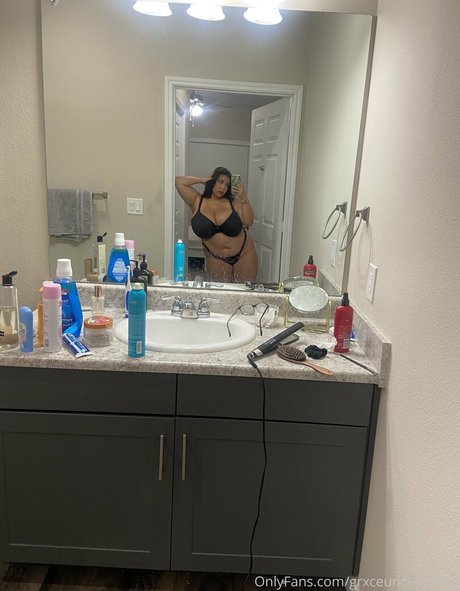 Photo nue de fuite OnlyFans de Grxceuncensored