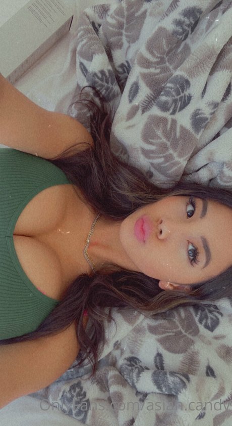 Photo nue de fuite OnlyFans de Asian Candy