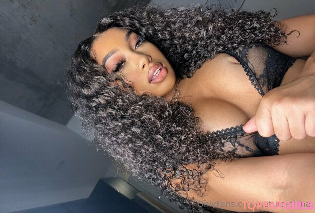 Photo nue de fuite OnlyFans de Bubble Booty #1063