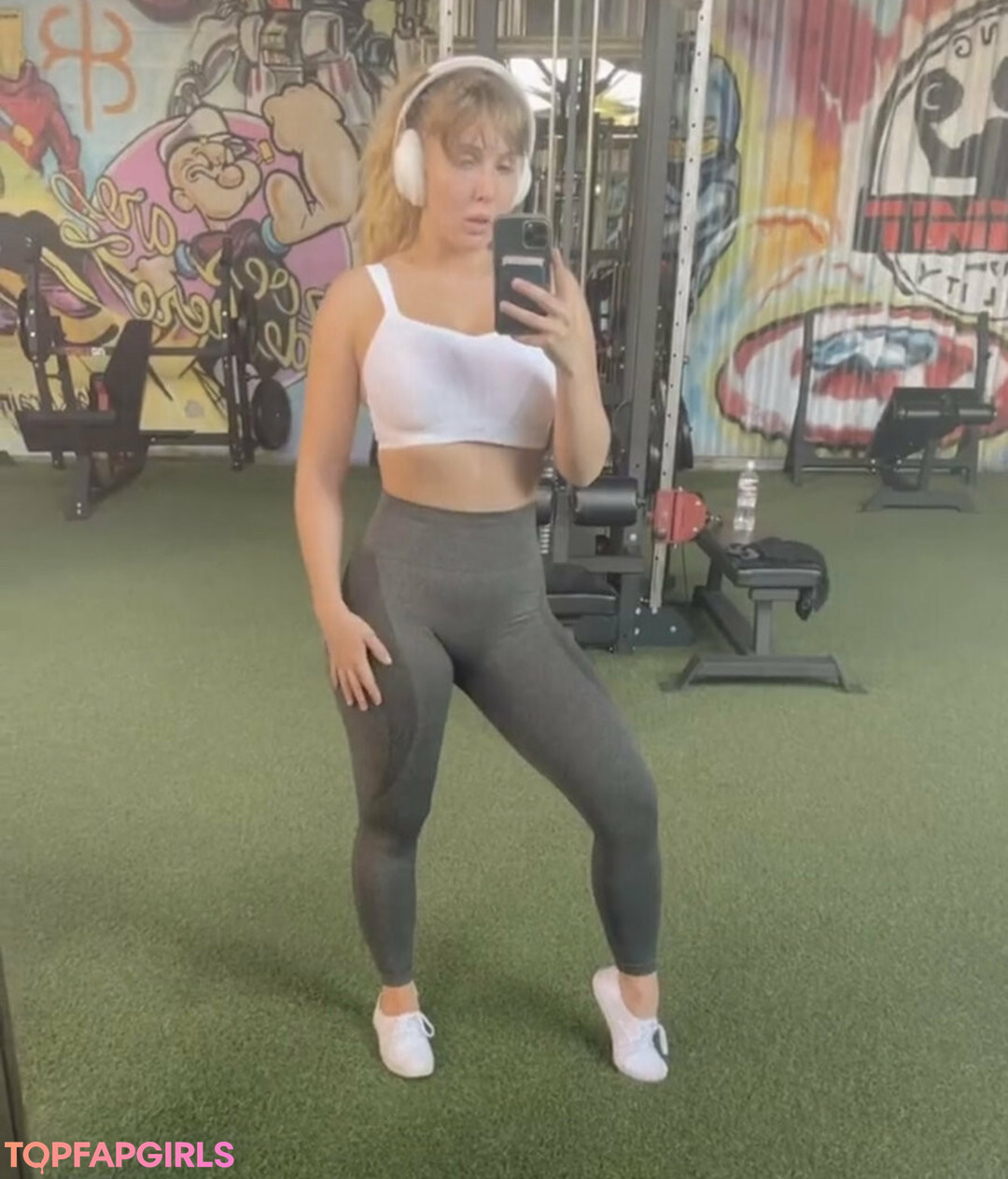 Photo nue de fuite OnlyFans de Lena Paul #1194