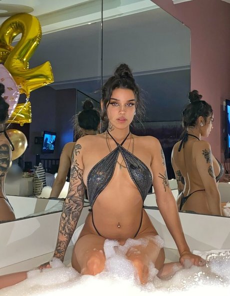 Photo nue de fuite OnlyFans de Lunamoonrivas