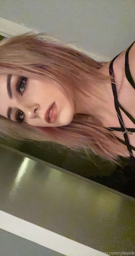 Photo nue de fuite OnlyFans de Rileypink