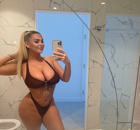 Photo nue de fuite OnlyFans de Lilybultx